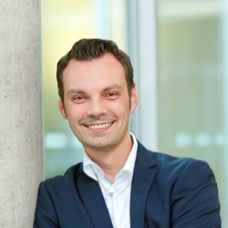 Portrait of Johan von Hülsen, Founder & SEO at Wingmen Online Marketing